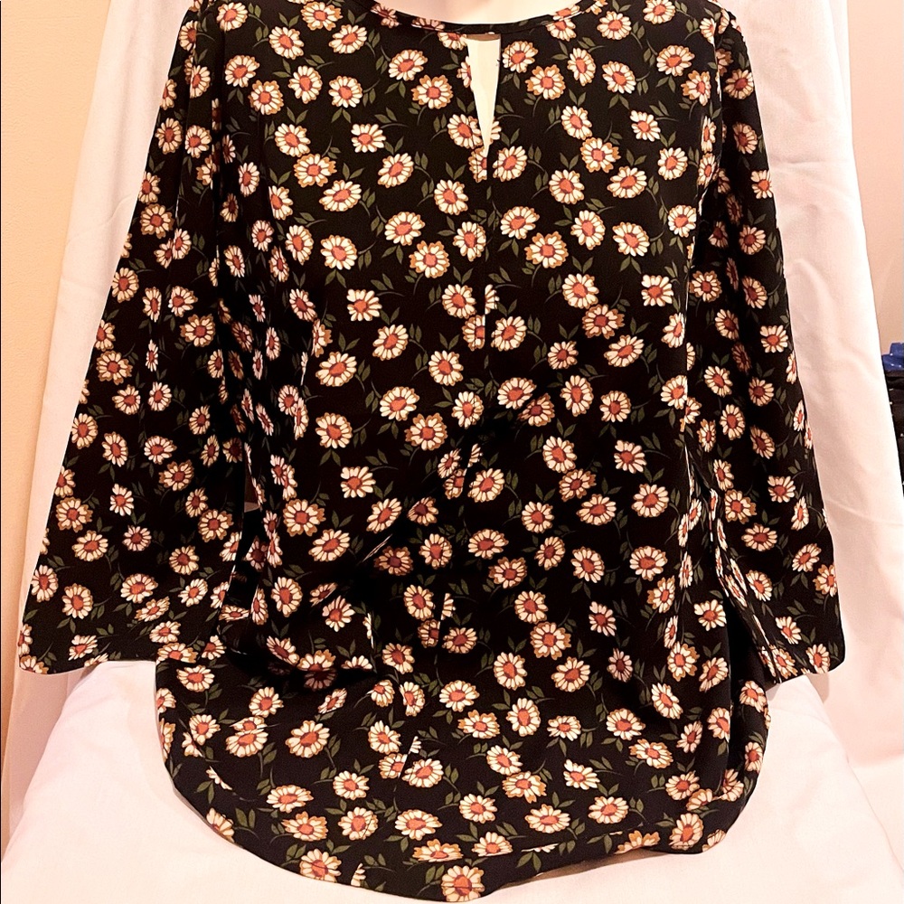 Daisy Print Keyhole Mixed Media Top